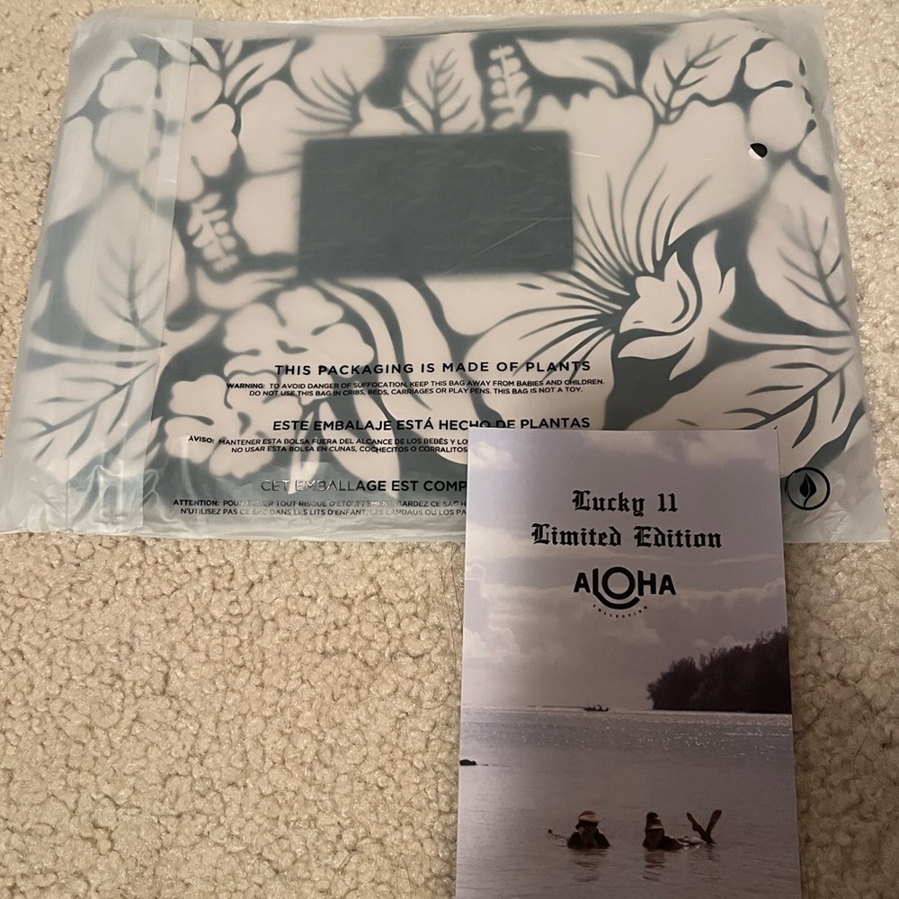 ALOHA Collection Heipua small pouch sandstone/black